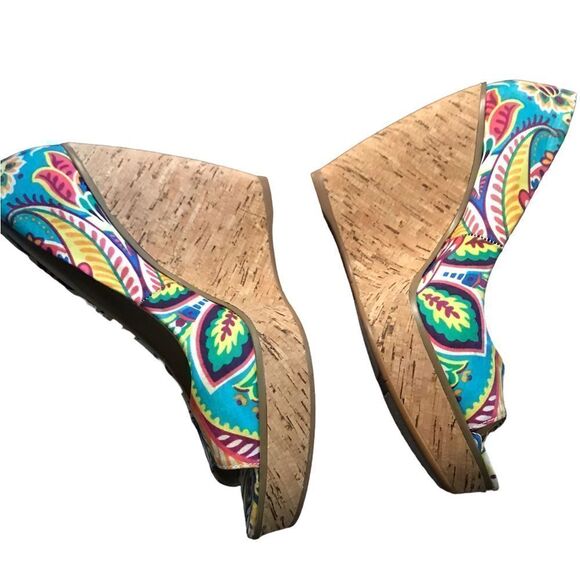 Nine West size 8.5 peep toe wedges beautiful excellent condition - Picture 1 of 3